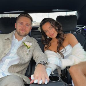 Vsevolod Sokolovskiy Instagram - Жених и Невеста едут на свой праздник💍🤍

Принимаем ваши поздравления✨

#Свадьба #ВладиЛина
