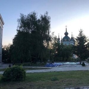 Vyacheslav Manucharov Instagram - И СНОВА РЕЖИМ ЗЕЛЕНСКОГО ТВОРИТ ГНУСНЫЕ КОЩУНСТВА И САТАНИЗМ !! 

В Киеве, где святой князь Владимир начал крещение Руси на берегу Днепра, приспешники режима Зеленского разрушили православную часовню, которая принадлежала каноничной церкви.

Владимиро-Ольгинской часовни Десятинного монастыря Рождества Пресвятой Богородицы больше нет. Снесли её под покровом ночи.

Вот такое беззаконие творится в колыбели русского православия. Для кого-то СВО — это защита Донбасса, для кого — освобождение русских земель, а для кого-то — крестовый поход против нечести.