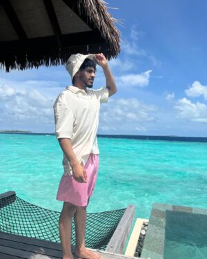 Walid Muhsein Instagram - Masterpiece trying to master peace @ayadamaldivesresort