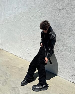 Walker Bryant Instagram - all black wit @boohoomanofficial 

#walkerbryant #ad