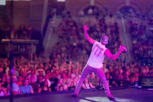 Walker Hayes Instagram - Some of my favorites taken by @jennysondel in Cleveland💪💪 Big shout to everyone coming out and seeing us this weekend! Good times in Pittsburgh, PA and Lima, OH💪💪 Still blows my mind we get to do this. Together. ❤️ 🏈  #samedrunktour #samedrunk
