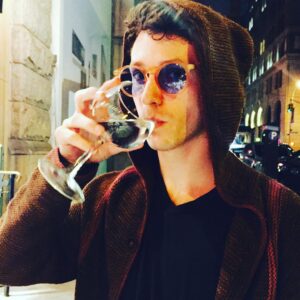 Wallis Currie-Wood Instagram - Warhol chic @joharnaj