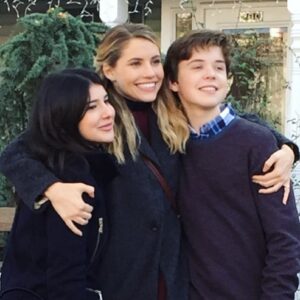 Wallis Currie-Wood Instagram - siblingz #MadamSecretary @kathrine_herzer @evanroeofficial @madamsecretarycbs