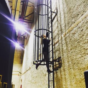 Wallis Currie-Wood Instagram - Spare time between on set #MadamSecretary @madamsecretarycbs