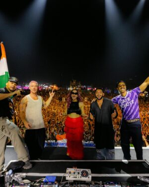 Walshy Fire Instagram - Greatest show on Earth = @majorlazer 

🇦🇪@untoldfestivaldubai 🙏🏽 #untoldfestival 
🇮🇳 @vh1supersonic 🙏🏽 #vh1supersonic 

Pics/Vids go crazy @_cvpl_ 🔥👑