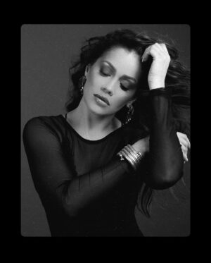 Waluscha De Sousa Instagram - Not so black and white