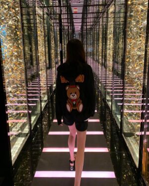 Wang Shuang Instagram - 走啊走 走啊走 走啊走啊走啊走。💃
