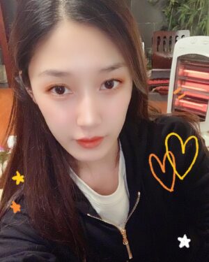 Wang Shuang Instagram - 来喽来喽。😃😃