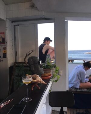 Wang Ting Yun Instagram - 最近的我 
@coastline_lanyu