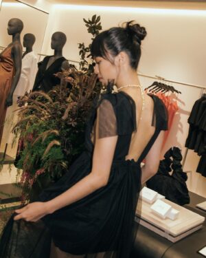 Wang Yu Ping Instagram - It’s nice to stay COS!

@cosstores 
#COSTaipei #COSAtelier