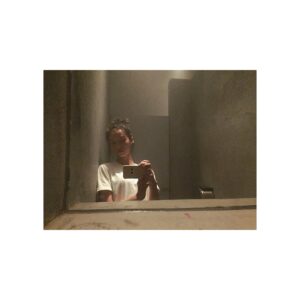 Wang Yu Ping Instagram - #digitaltravel : SHANGHAI

ALL. pouring rain. I was anonymous. 
Taxi drives 120 on highway, nowhere to nowhere.

#selfieoniphone6 #gr21