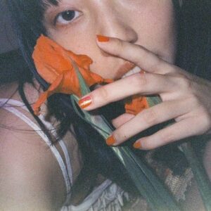 Wang Yu-xuan Instagram - この前Indigo la endさんのPVを出演させていただいて、撮影チームと一緒に台北を満喫に遊びまくって、すごく楽しかった。大切な思い出になりました。
很開心出演了 @indigolaend 的MV，看了淡水的夕陽、大稻埕的西瓜汁和台北的巷弄，希望下次還能跟大家一起玩！大家快去看KANNA👼🍊🌅🧡