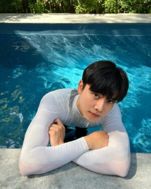 Wannarat Wattadalimma Instagram - Whai if I dive deep? Would you come after me? 
#sunnywnrt