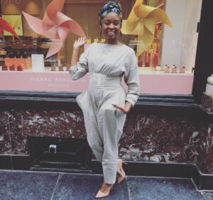 Wanuri Kahiu Instagram - Still trying to figure this place out... I don’t know about you Brussels, but you have a few dope peoples...! Jumpsuit: @kikoromeo  Earrings: @odaomo_kenya