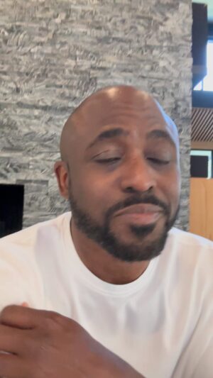 Wayne Brady Instagram - Listen, you can't bully me lol! The comment sections can be an amazing social experiment. You learn a lot about someone intellect and sense of empathy from reading what someone says. This is exactly why we need days like #spiritday