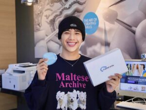 Weerapat Toemmaneerat Instagram - จัดฟันใสต้อง crystal smile เลยครับใช้ชีวิตง่ายมากๆ 🙋🏻‍♂️🩵🤩 

#จัดฟันใส #จัดฟันใสCrystalSmile #บางกอกสไมล์