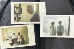 Wei Huang Instagram - 去年夏天，我遇見了逃跑這個劇本。跟我當時的心境很像，很想從現有的生活狀態中逃走，可能某一部分的我，也藉此得到了治癒。

能夠結識一群很棒的夥伴完成作品真的好幸福，體驗了很多的第一次，第一次拍親密戲、第一次去雄影、第一次XX，第一次XXXX對我而言，一切都意義非凡。

溽暑、幻想、逃避、虛無，都發生在這部短片裡。
這個月底會在光點華山放映，歡迎大家來觀賞。

後難題短片輯《我可以暫時逃跑一下嗎？》
1.21（日）13:00＋導演講堂
1.27（六）13:00＋映後QA