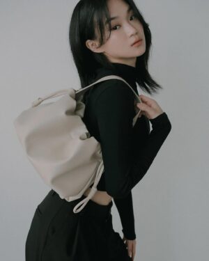 Wei Huang Instagram - 👛👸🏻