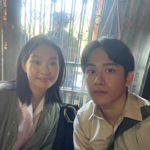 Wei Huang Instagram - For 陳慧琳《時光厚禮》  MV 

年少相識，一起度過所有難關，一路相伴到老，一定是有很深的緣，才能成真吧，沒有也沒關係，每個人都有屬於自己的幸福方式。

這是去年很特別的一次拍攝，第一次跟豪豪導演拍攝，跟第一次拍戲遇見的Lucy姊再相遇，還有出了學校後第一次合作的小萬。

那天的拍攝地，看得見我們的大學，跟小萬大學4年表演組都同班，還一起進入同一屆研究所的電影表演班，也只有這個人見證我整個學表演的歷程了，默契超好的，但同學們看到我們演情侶先都笑瘋😅