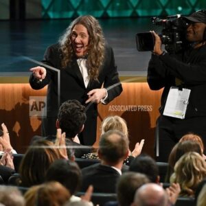 'Weird Al' Yankovic Instagram - Look, here’s a bunch of watermarked pics from last night!