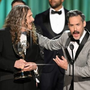 'Weird Al' Yankovic Instagram - Look, here’s a bunch of watermarked pics from last night!