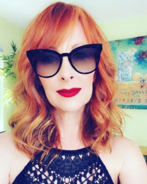 Wendy Braun Instagram - Well, hello darling. It’s nice to meet you. Tell me where you’re from in the comments. 🌎🙌⭐️