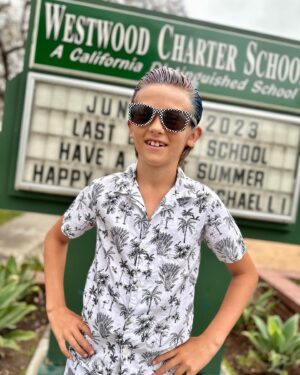 Wendy Burch Instagram - Look who survived 2nd Grade?!

#BRADYBURCH #BeingBrady #Wendyburch #WakeUpWithWendy #2ndgrade #2ndgradeteacher