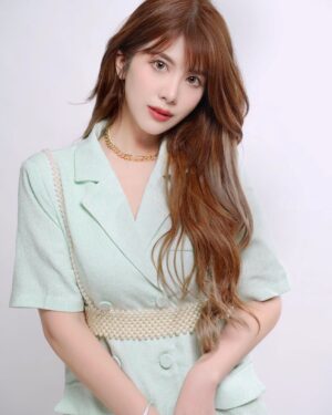 Wendy Huang Instagram - |
𝐀𝐥𝐥 𝐭𝐡𝐞 𝐠𝐨𝐨𝐝 𝐭𝐡𝐢𝐧𝐠𝐬 𝐚𝐫𝐞 𝐜𝐨𝐦𝐢𝐧𝐠.