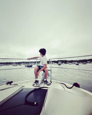 Wendy Moniz Instagram - hometown vacay feeels
😎 🛥️ 🇵🇹 🌊 🤍 🥰