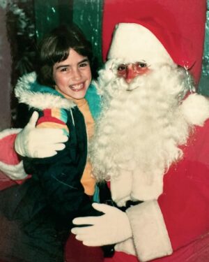 Wendy Moniz Instagram - Posts of Christmas Past
#tbt 🎄
***
Last slide from 2016 includes two unknown cuties that my son Liam noticed off to the side watching us take a picture…so he encouraged them to join in the photo😭
Holiday spirit personified✨🥹✨