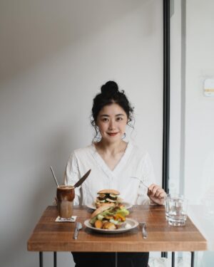 Weng Jiawei Instagram - 萬物皆有靈，遇到好吃的食物，馬上能被新鮮口感創造出來的快樂氣氛包圍。

📸@0uwang 

📍@snoreatery