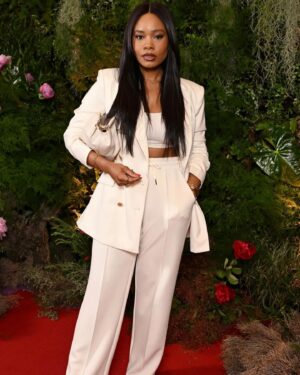 Weruche Opia Instagram - “Dirty world no fit stain my white” - @ladipoe 

Cute night at the @britishvogue x @netflixuk  @bafta TV party!

🤍