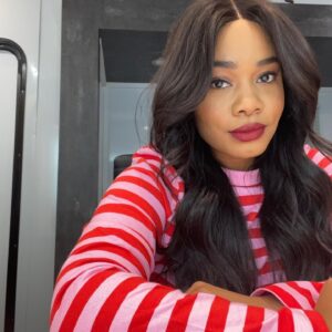 Weruche Opia Instagram - “Post it on the main!”🗣️
💄💋- @jdenelle