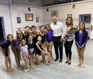 Wes Moore Instagram - The next First Lady @dawnflythemoore and I got a behind the scenes look at these star ballerinas’ performance for the People’s Inaugural Ball!

They’re my favorite inaugural performers by far. Can’t wait for y’all to see them take the stage next week!