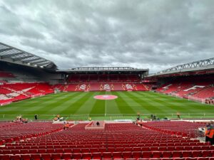 Will Arnett Instagram - Home at last

#anfield 
@liverpoolfc