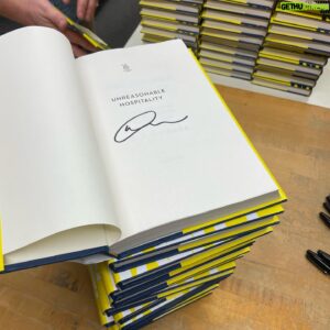 Will Guidara Instagram - I’ve getting a bunch of requests for signed copies of Unreasonable Hospitality, so I teamed up with the crew at one of my favorite bookstores in the world- Kitchen Arts and Letters- to make it a bit easier to make that happen. Was there yesterday signing books, they are now locked and loaded and ready to accommodate your holiday needs. Link to order in bio. Happy all of the things! ❤️🙏🎁 #unreasonablehospitality