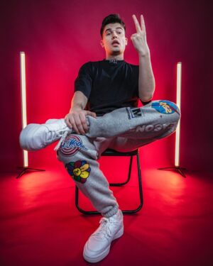 Will Lenney Instagram - 8PM TOMORROW WHO’S READY