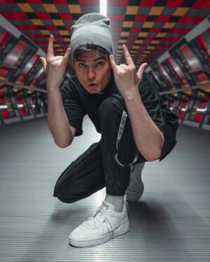 Will Lenney Instagram - Wow! Hey guys! Just wanted to show you my cool new @puma shoes! Available now at @footlockereu #CApro #PUMA #FootlockerEU #ad