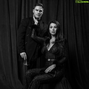 Will Neff Instagram - THE ADDAMS FAMILY 
*Snap snap 🫰 🫰*
Streamer award fits.

@oreeeo 📷
