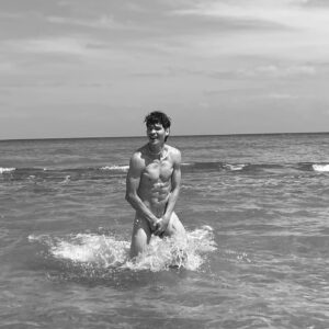 Will Peltz Instagram - Swipe right for Insta husband