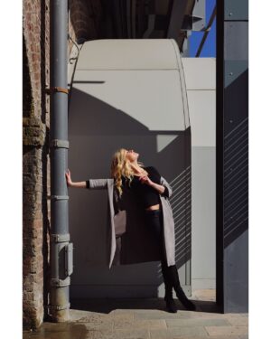 Will Tudor Instagram - 📷☀️☀️☀️ Phototropic Phriend @kat.mcnamara #canonr5 #portraitphotography #rf35mmf18