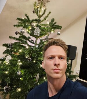 Will Tudor Instagram - 🎄🎄🎄 guys, new trend I’ve started, bringing a tree indoors and, get this, covering it in lights and shiny things - dunno if it’ll take off