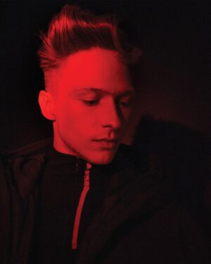 Will Tudor Instagram - 🔴🔴🔴😛 Shot by @nathan_jenkins_ 📸 styling by @wayperry and wearing @prada for @_manabouttownuk