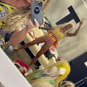 Willam Belli Instagram - i feel like a hole was punched in my heart. i will smile every time i think of @sophieasuccess and the light that she brought into every room she stepped into. i love you, sis. See you when i get there.