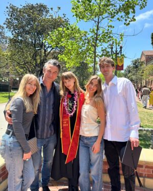 William Baldwin Instagram - Congratulations to our amazing, wonderful, talented daughter Jameson. ♥️

Such gratitude, appreciation and respect for the tremendous amount of devotion and passion you've put into this.
Love and adore you and are so proud of you.

Jameson Baldwin 
Summa Cum Laude
Class of 2024 
USC Roski School of the Arts
