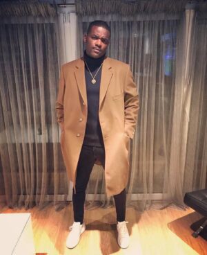 William Carvalho Instagram - Dinner time! 👌🏿
