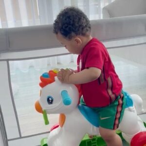 William Carvalho Instagram - Parabéns filho, que seja o primeiro de muitos !  1 ano de muito AMOR❤️❤️