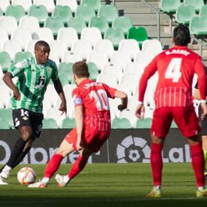 William Carvalho Instagram - VAMOS MODO CÁPSULA ON 💪🏿⏳#mushoBetis#nextround