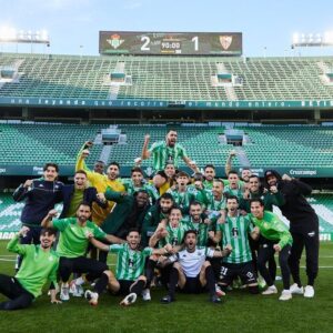 William Carvalho Instagram - VAMOS MODO CÁPSULA ON 💪🏿⏳#mushoBetis#nextround