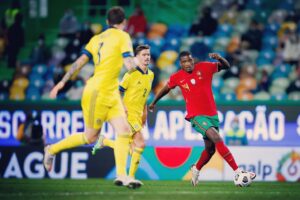 William Carvalho Instagram - Grande vitória ! 🇵🇹💪🏿⚽️#tudoporportugal